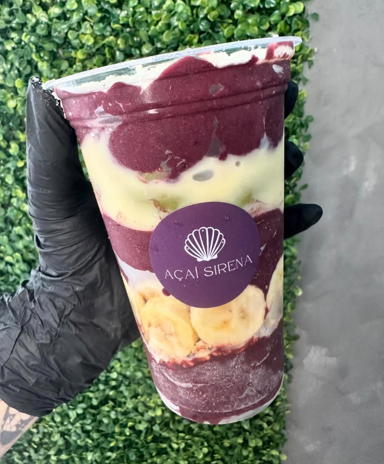 Copo de açaí com banana